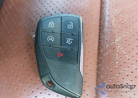 2021 Chevrolet Suburban 2Wd Ls z USA, uszkodzony, nr VIN 1GNSCBKT3MR419391